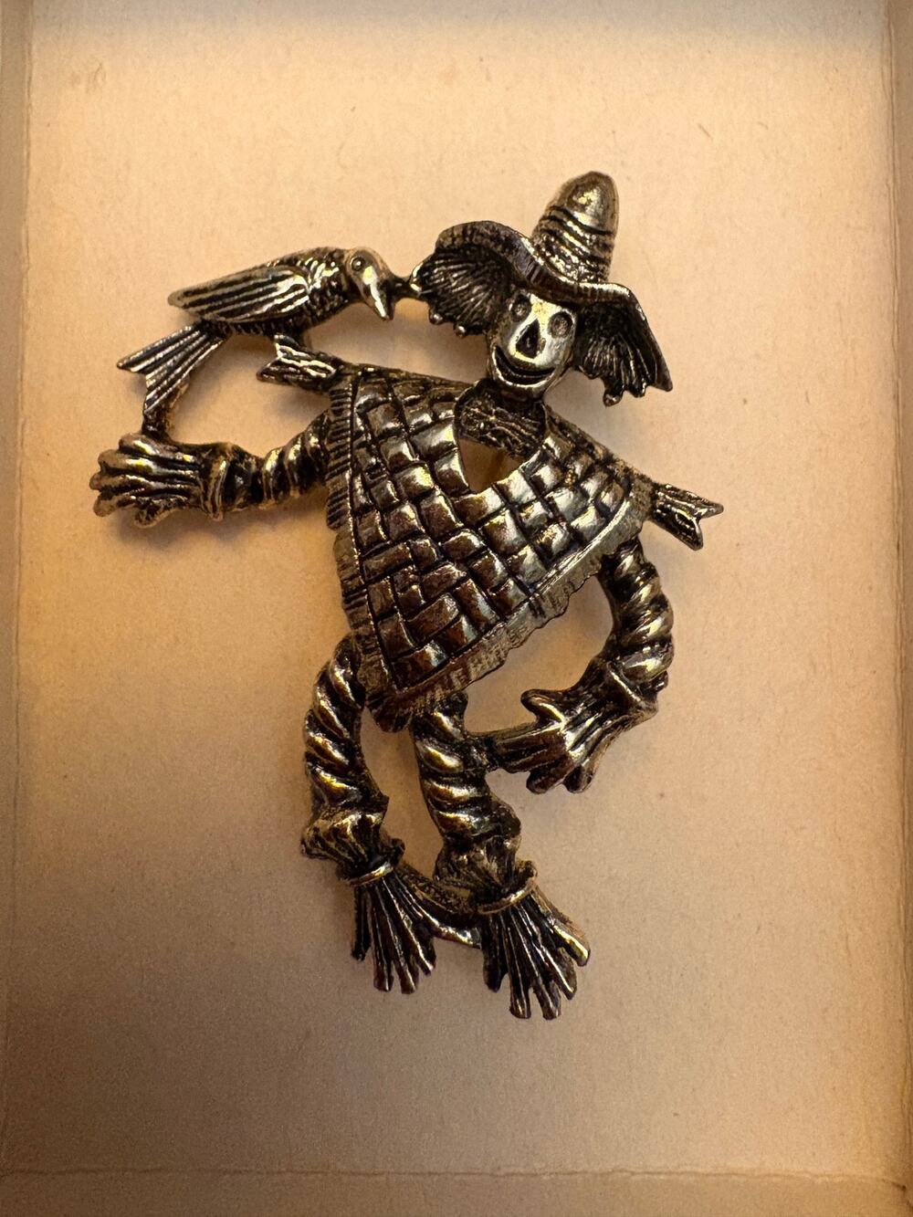 Vintage 1964 Sarah Coventry Scarecrow Brooch Crow Wizard of Oz Halloween pin